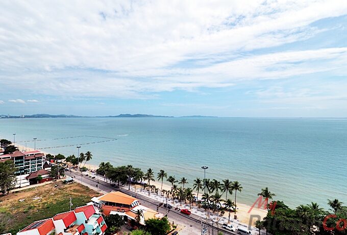 Cetus Beachfront Pattaya Condo For Sale – CETUS10