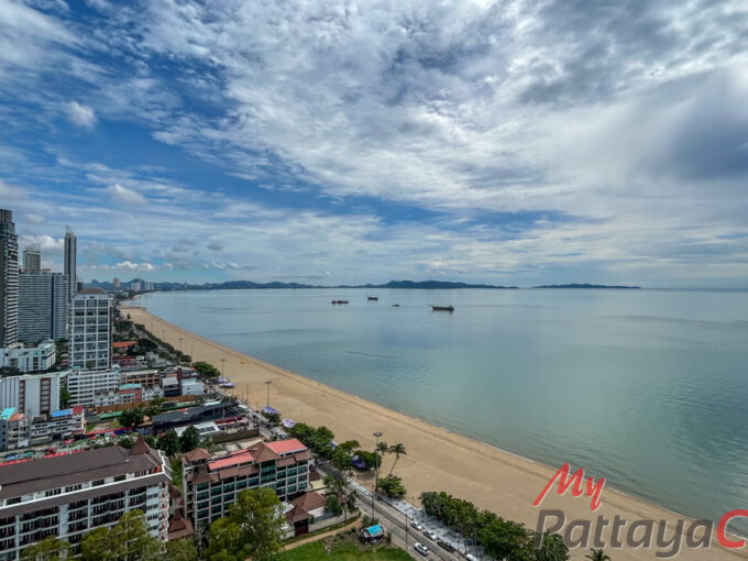 Cetus Beachfront Pattaya Condo For Sale – CETUS21