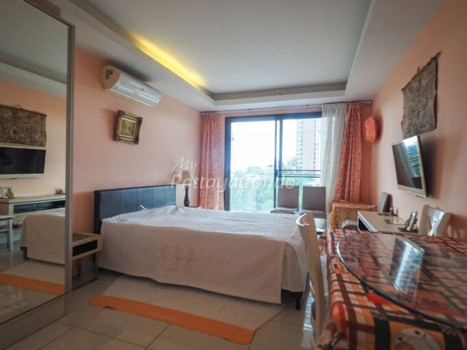 Laguna Beach Resort Jomtien Condo For Sale – LBRJ24