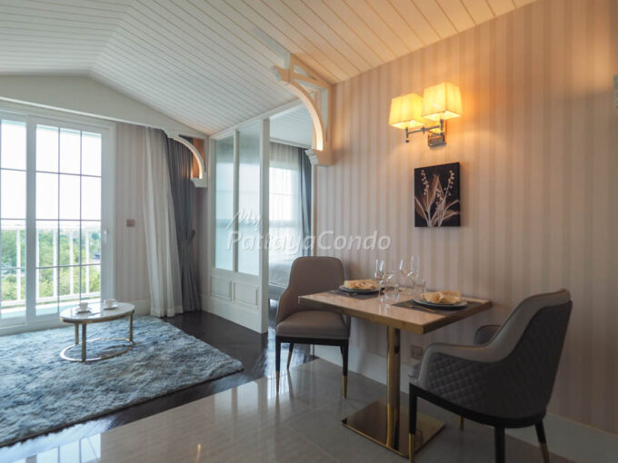 Grand Florida Beachfront Resort Pattaya Condo For Sale – GF02