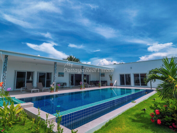 Private Pool Villa East Pattaya House For Sale – HEPV01