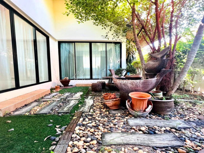 The Maple Pattaya House For Sale & Rent 3 Bedroom With Garden Views - HEMP01
