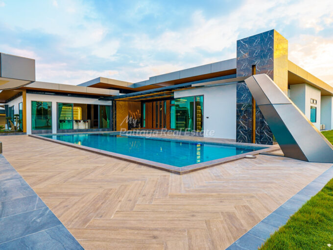 M Mountain Grand Villa East Pattaya House For Sale – HEMMG02