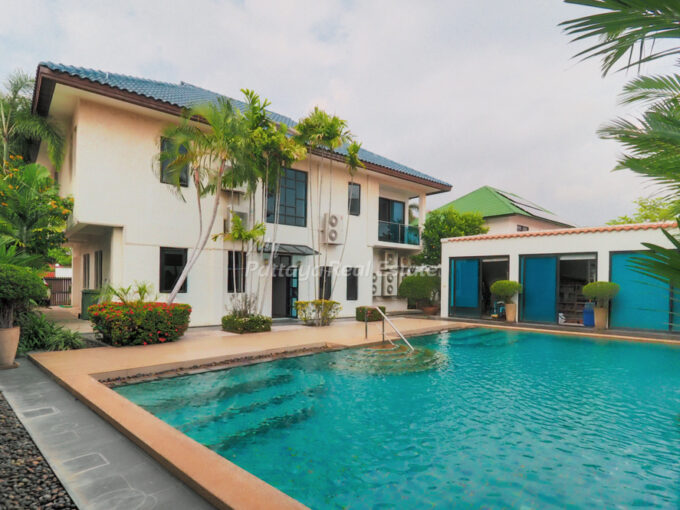Little Hill Village East Pattaya House For Sale – HELH01