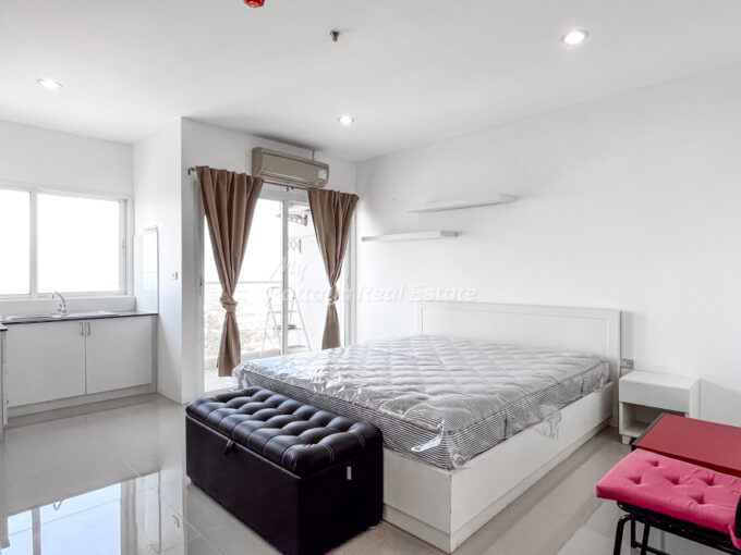 AD Hyatt WongAmat Pattaya Condo For Sale – AD11