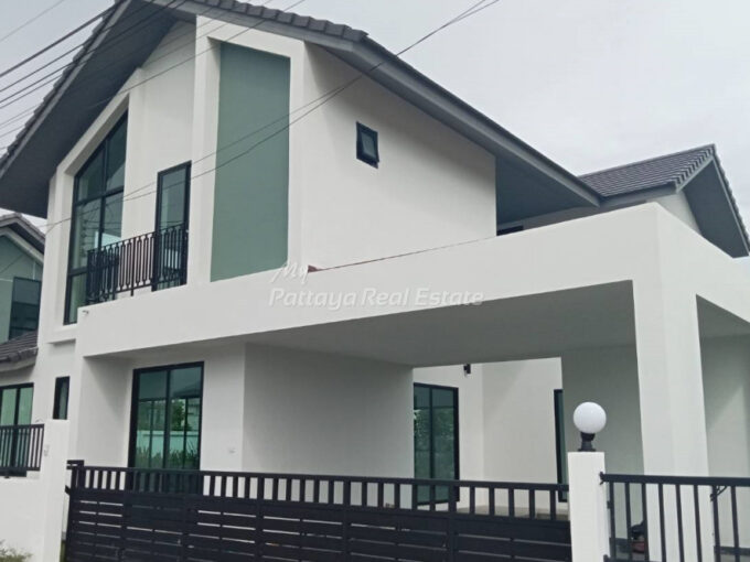 Paradise Villa 3 Village Pattaya House For Sale – HEPRV302