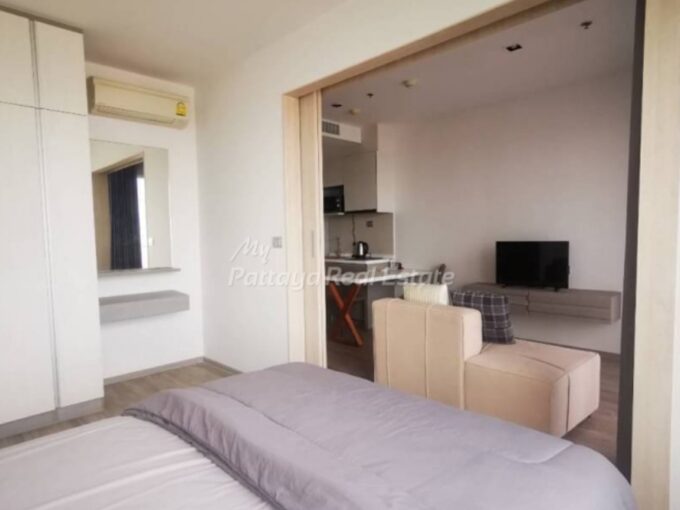 Aeras Beachfront Jomtien Condo For Sale – AERAS19