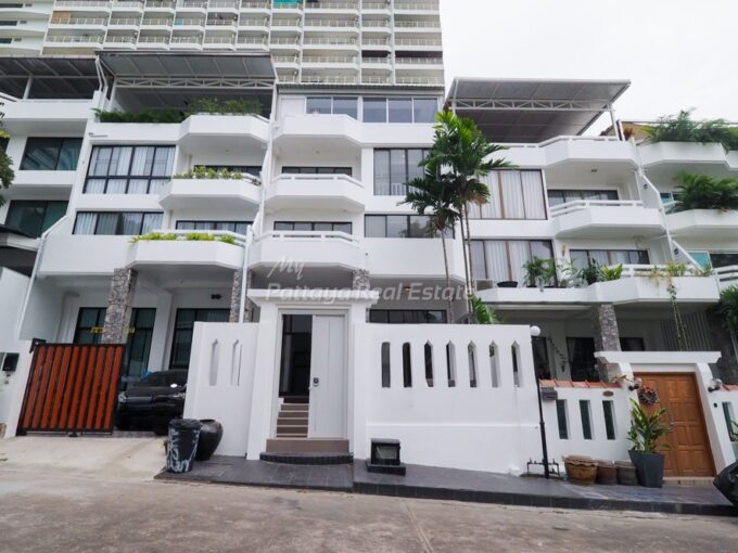 Grand Condotel Village Townhouse For Sale & Rent 8 Bedroom in Jomtien - HJGC01