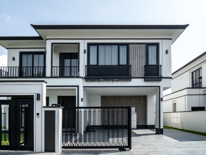 Chieftain Village Nong Pla Lai Pattaya House For Sale & Rent - My Pattaya Real Estate - HECT01