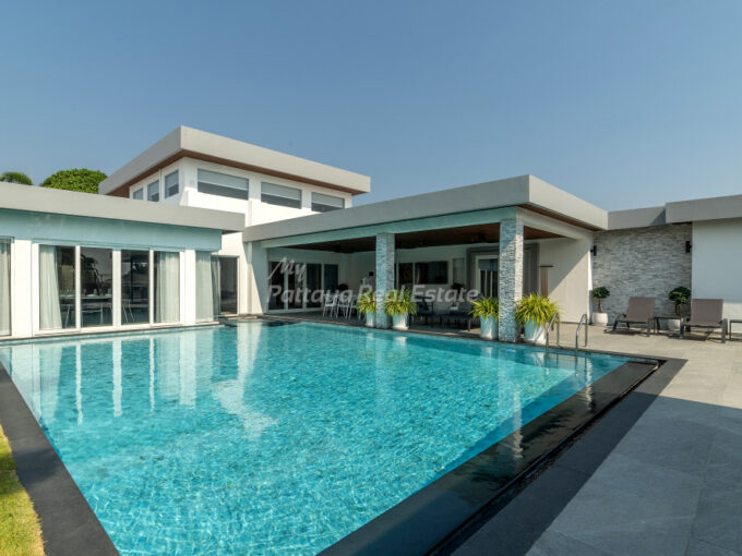Siam Royal View East Pattaya House For Sale – HESRV08