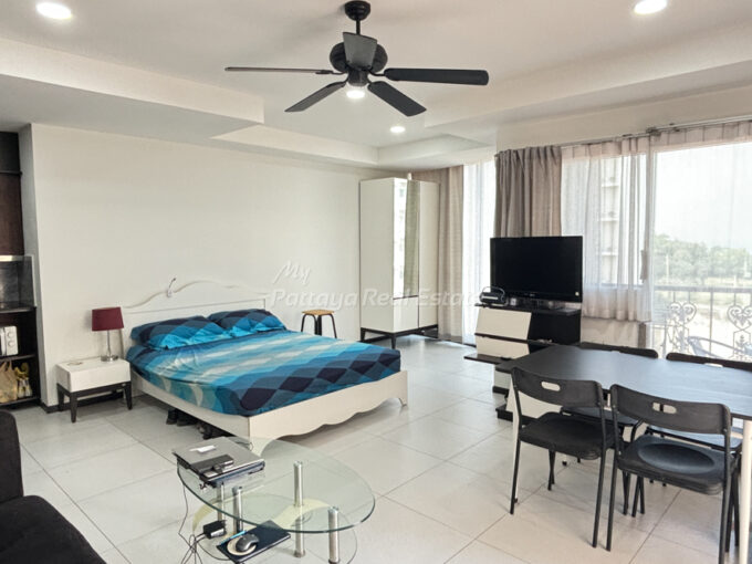 Siam Oriental Twins Pattaya Condo For Sale – SOTW01