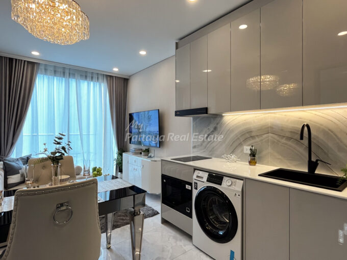 Copacabana Coral Reef Jomtien Condo For Sale – COPAR02