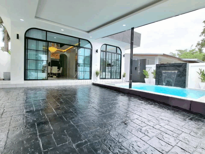 Private House For Sale 3 Bedroom With Private Pool in Mabprachan - HE0037