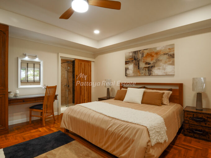 Grand Condotel Condominium Pattaya Condo For Sale – GCJ04
