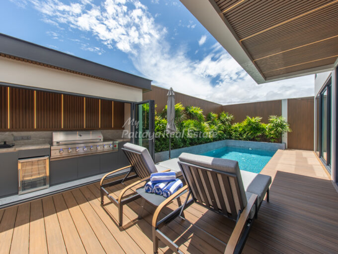 Solara Villa Jomtien beach side 5 bedroom with private pool for sale HJSLR01 (7)