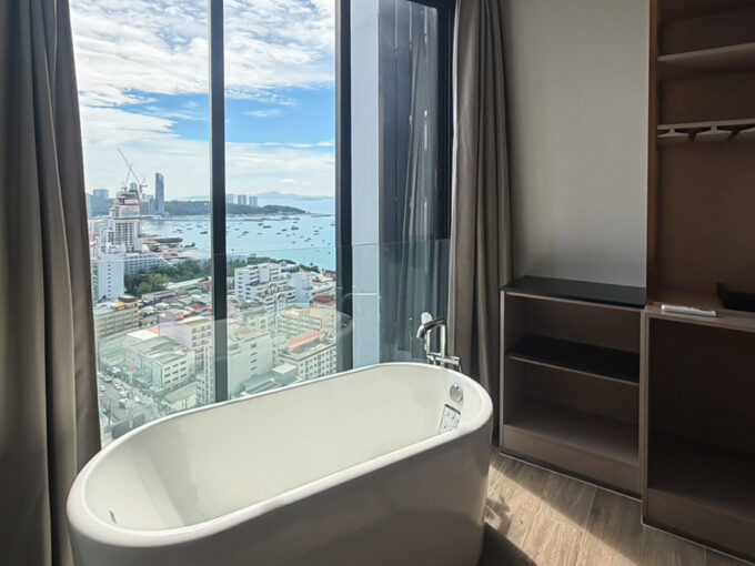 The Edge Pattaya 1 Bedroom with Sea view for sale EDGE16