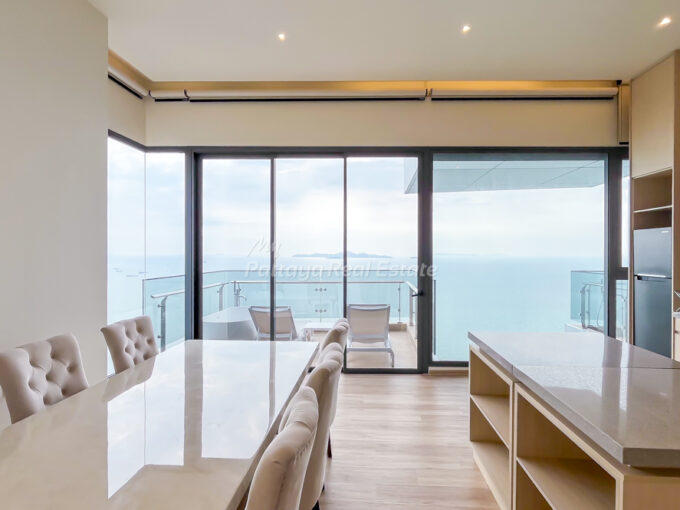 Arom Wongamat 3 Bedroom with sea view for sale AROM09