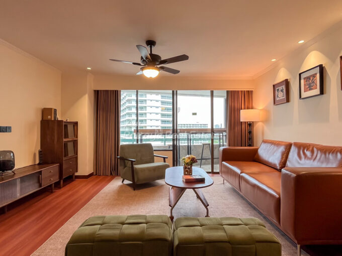 Jomtien Plaza Condotel 2 Bedroom with sea view for sale JPC09
